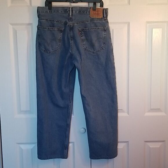 36×30 550 Levi's Relaxed Fit - Picture 3 of 5
